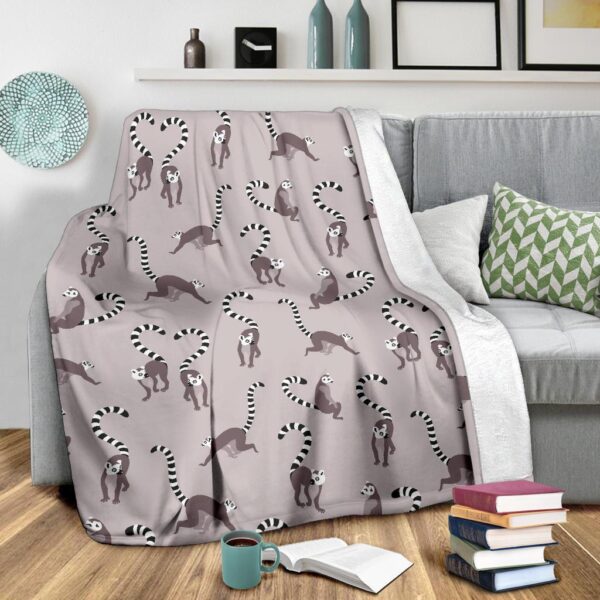 Lemur Pattern Print Blanket
