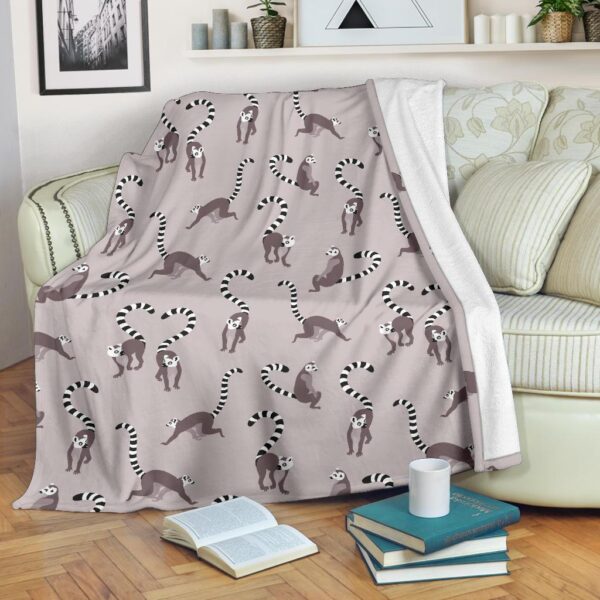 Lemur Pattern Print Blanket