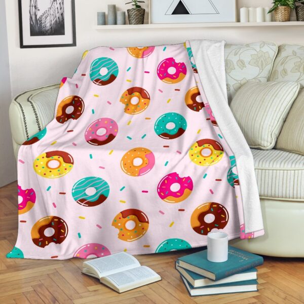 Pattern Print Donut Blanket